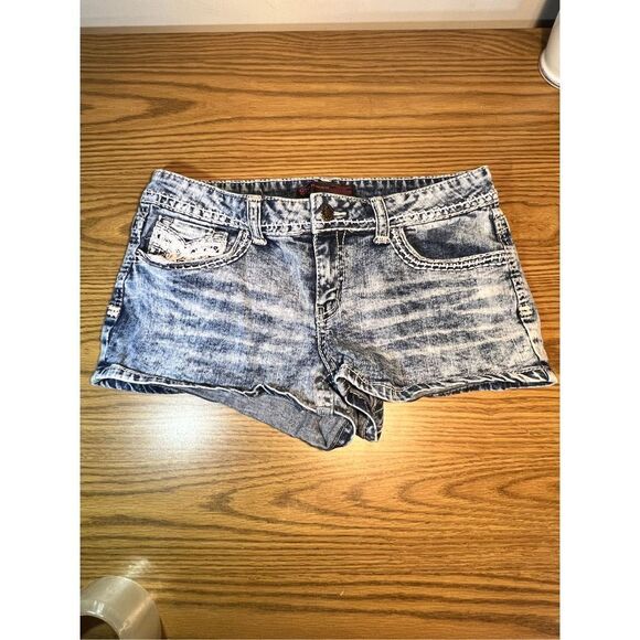 No Boundaries Pants - No boundaries Denim Shorts | Size 13